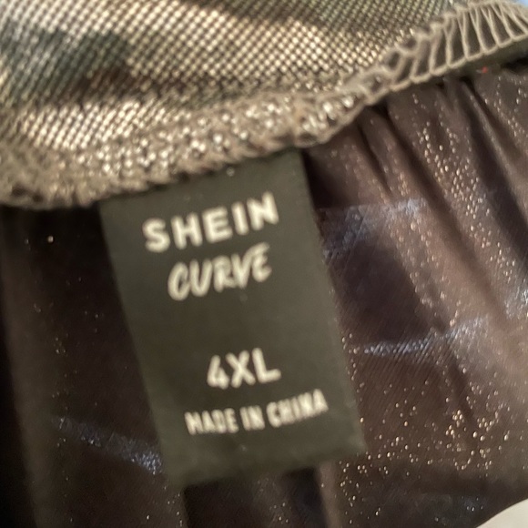 Pleated Gold and Silver Skirt - Picture 1 of 3